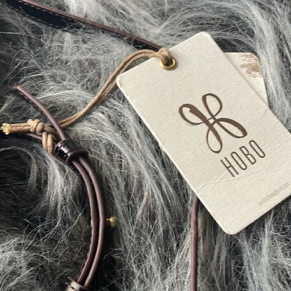 HOBO Token Black Leather Wallet Crossbody NEW with Tags - Picture 4 of 6